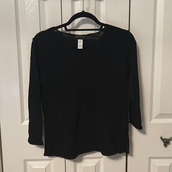 Black 3/4 sleeve top - Picture 1 of 2